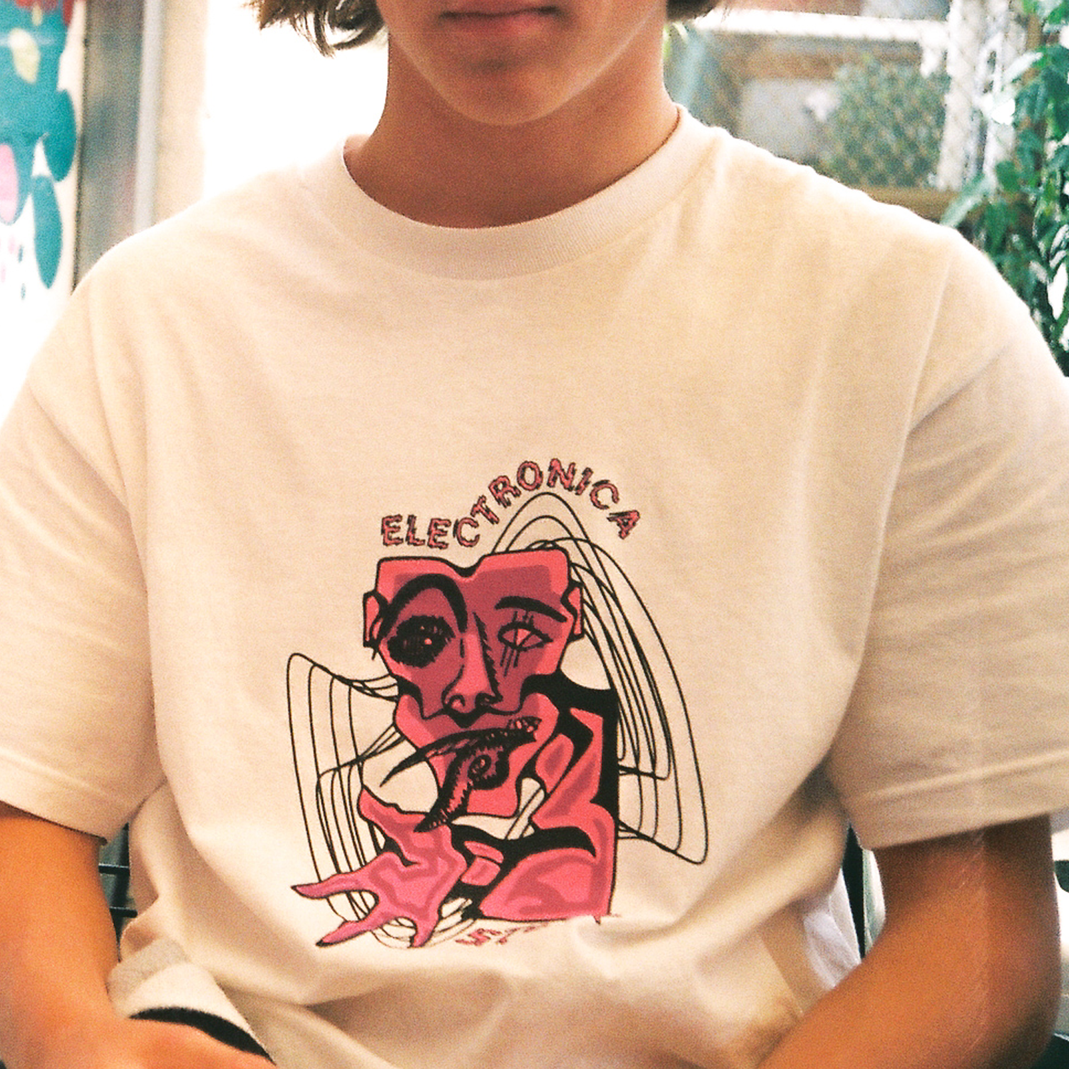 Electronica Alien Tee – White - STÜM Productions