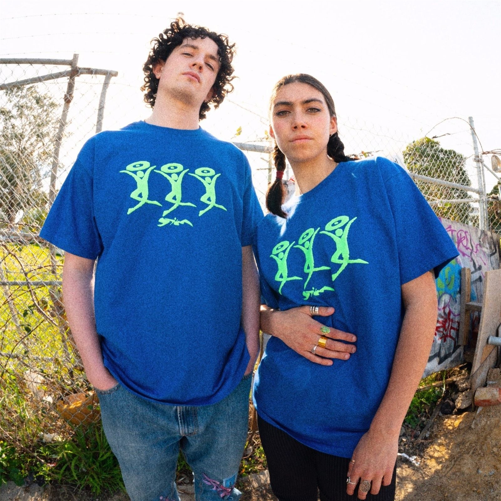 KEEP ON MOVIN! Tee - Royale Blue - STÜM Productions