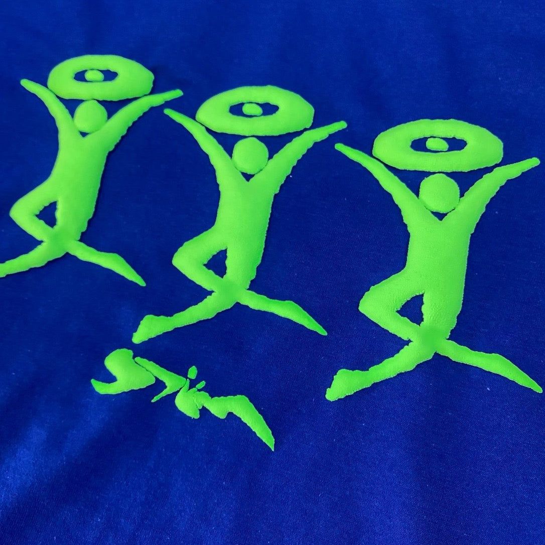 KEEP ON MOVIN! Tee - Royale Blue - STÜM Productions