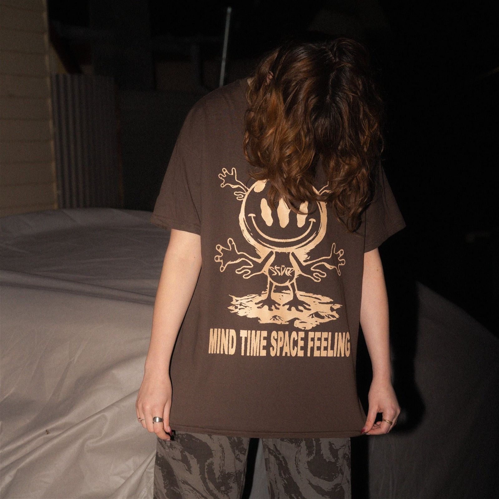 Mind Time Tee - Coffee - STÜM Productions