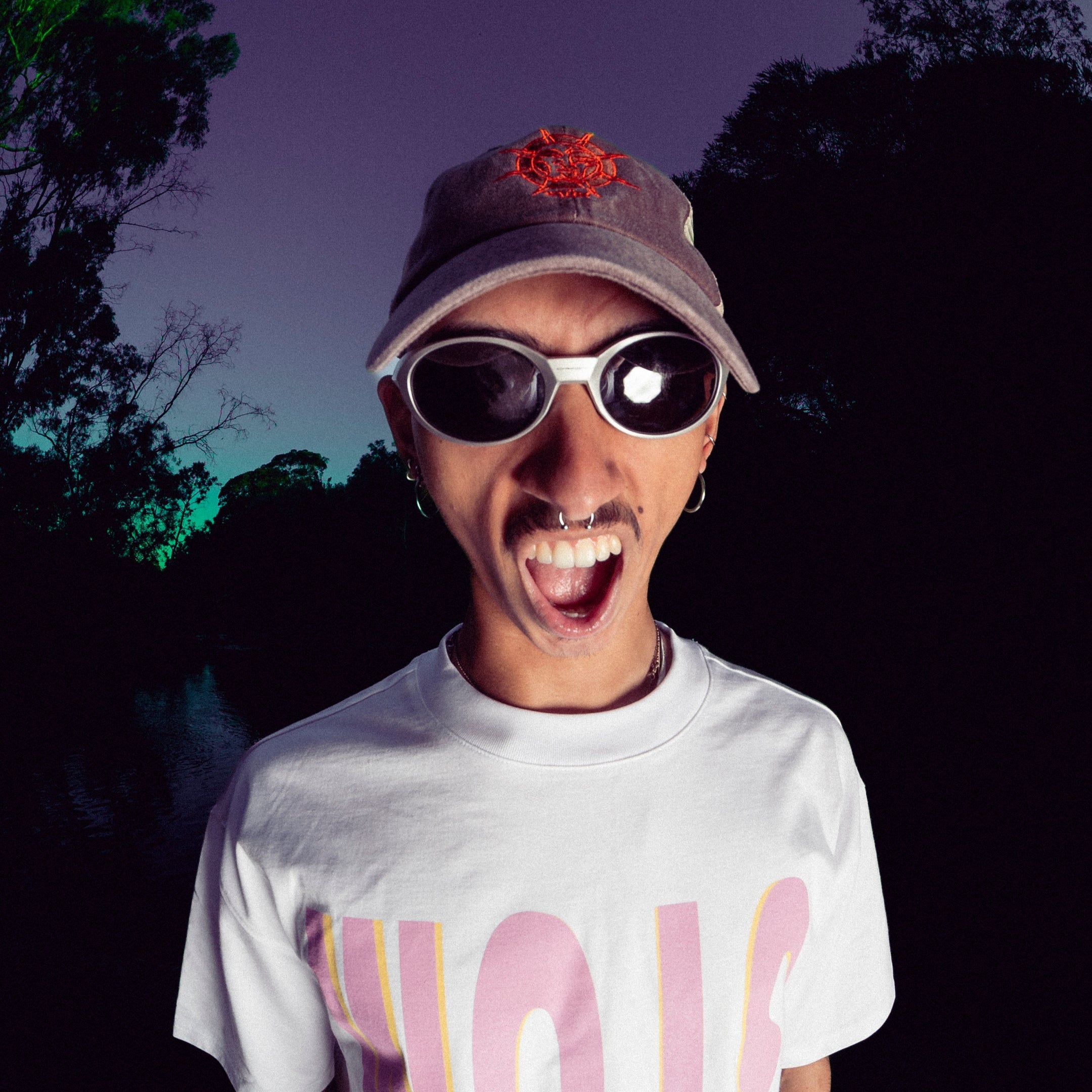 Striking Sun Trucker Cap - Earth